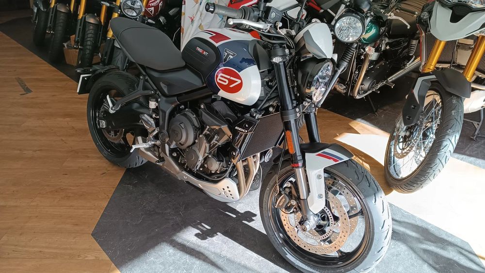 Triumph Trident  Triple Tribute