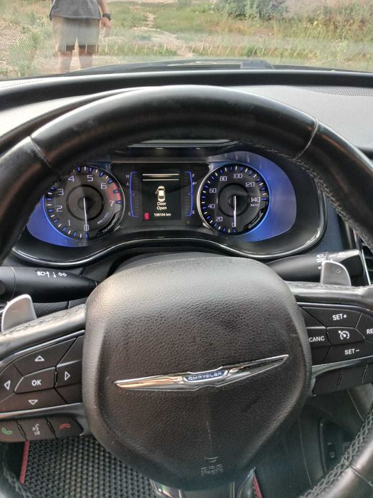 Продам крайслер 200s