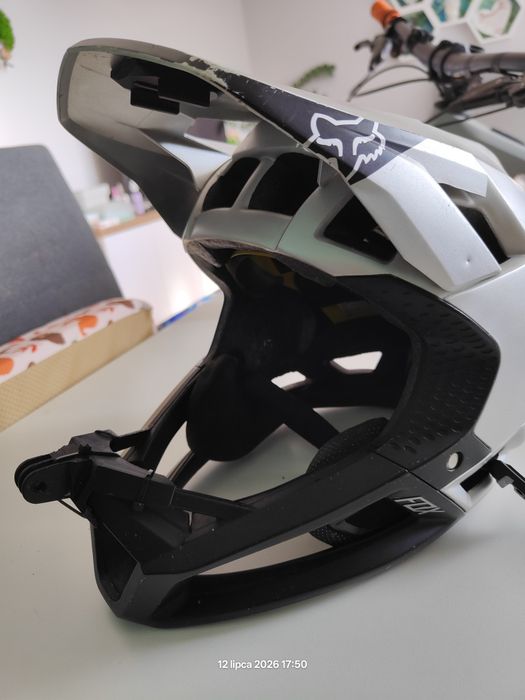 Kask Fox Proframe (M 56-58cm)