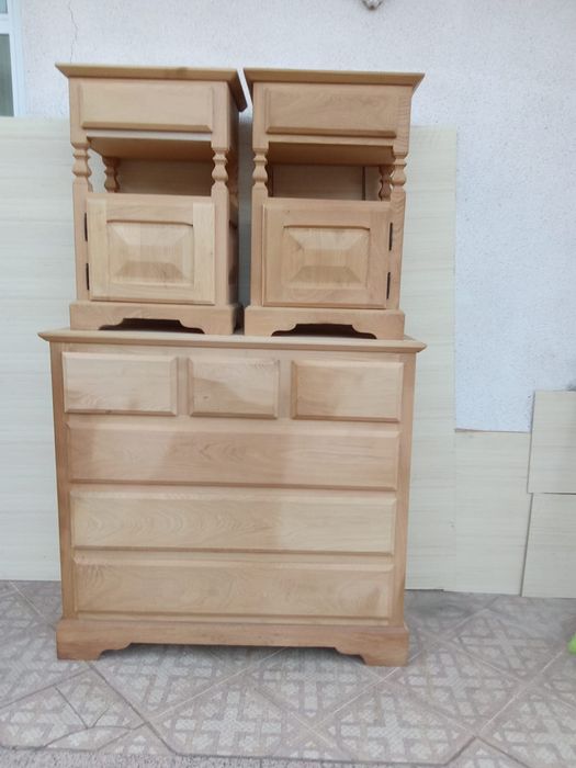 Moveis em madeira maciça de castanho