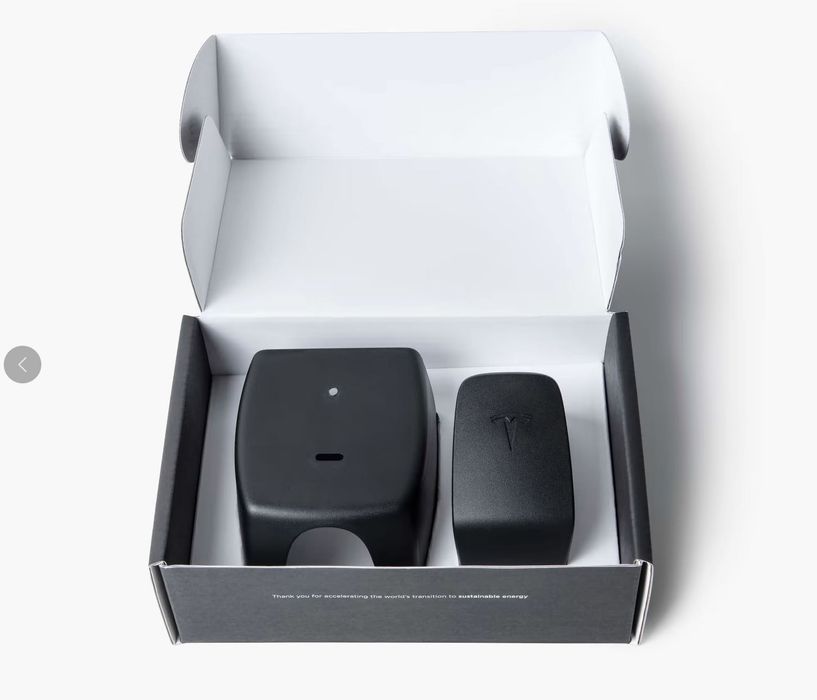 Європейська Зарядка Tesla Universal Mobile Connector Gen 2