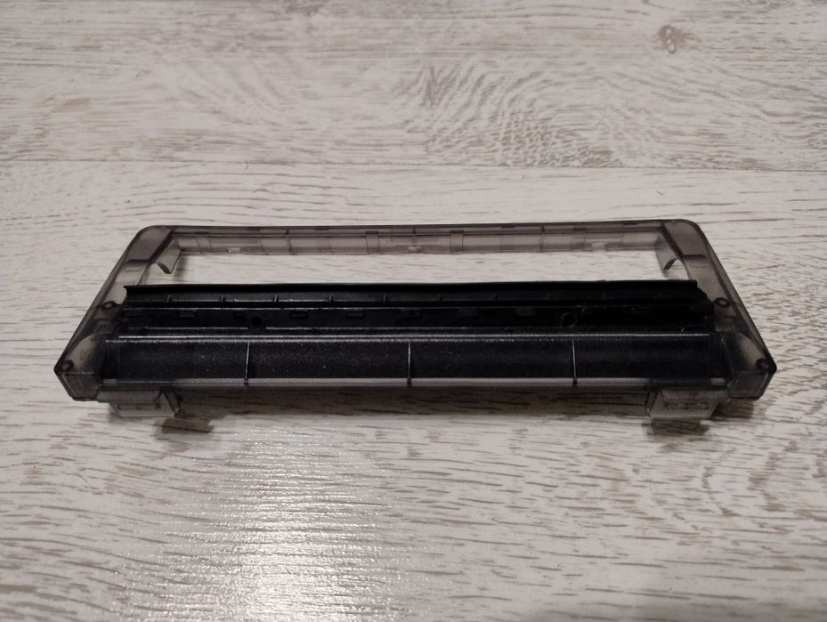 Ramka zamknięcie modułu szczotki Irobot Roomba Combo