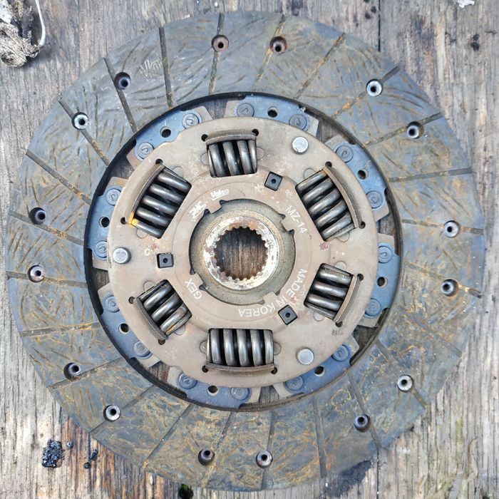 Корзина та диск зчеплення мазда 262