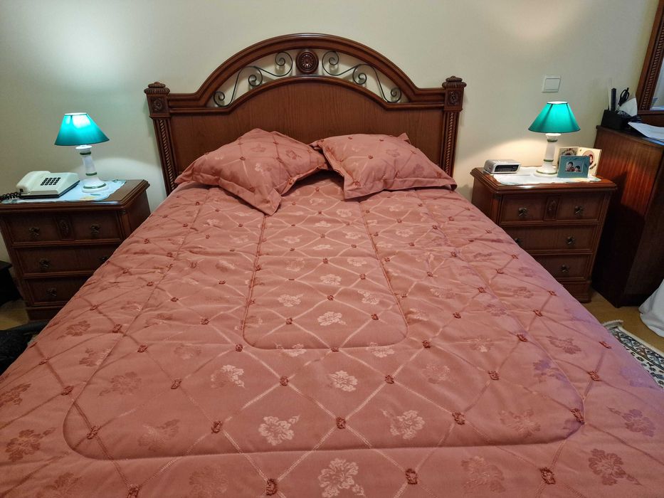 Edredon colcha cor salmão - tecido adamascado