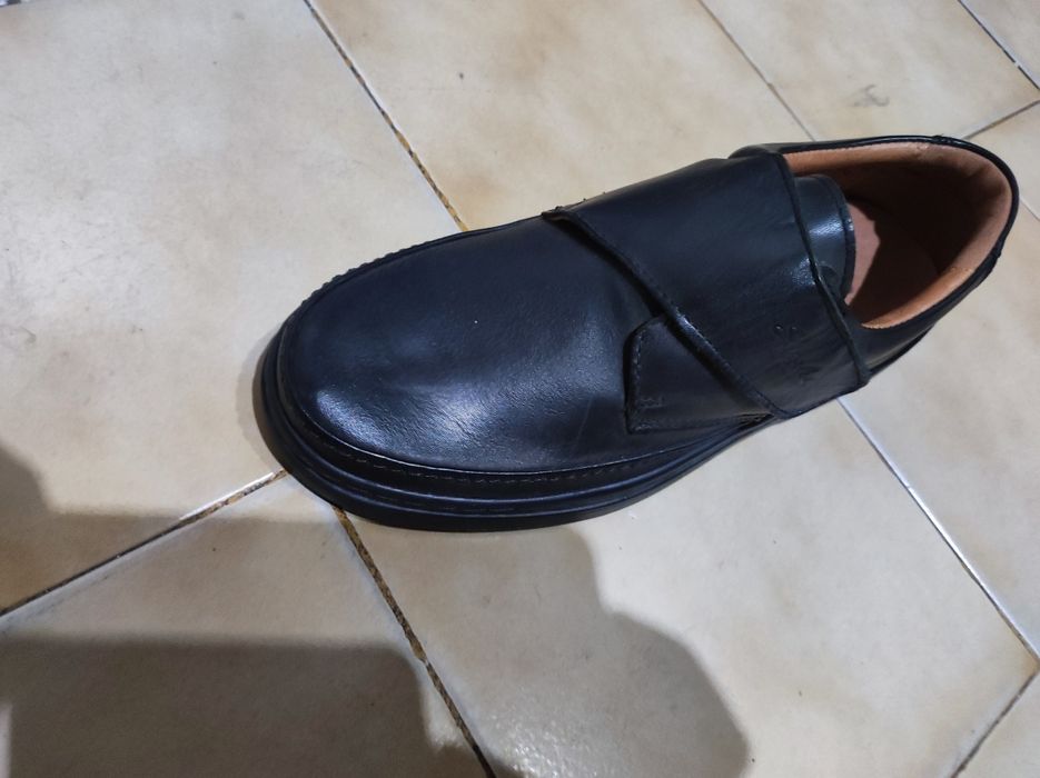Sapatos casuais novos