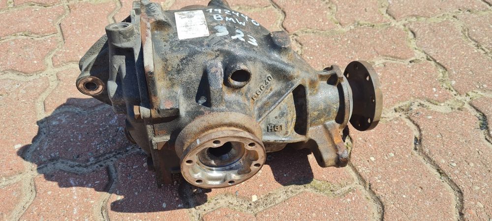 Dyferencjał most dyfer BMW E46 M52 o przełożeniu 3.23 Mała Głowa