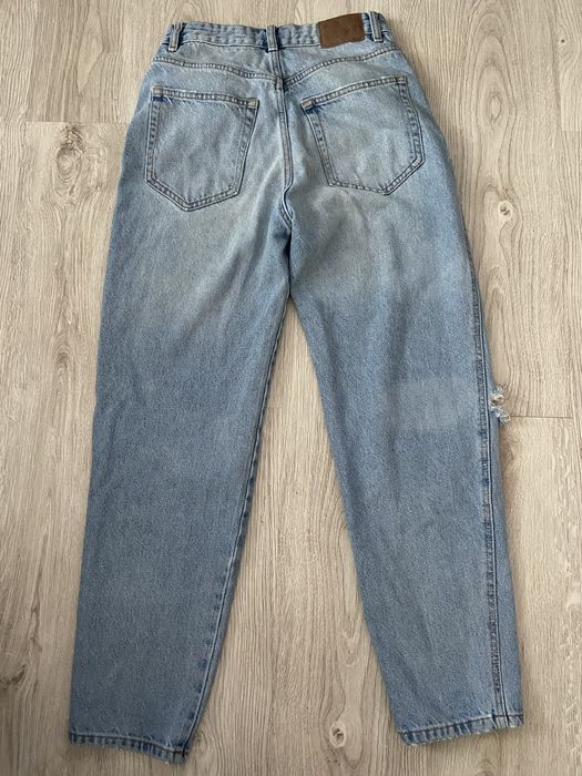Spodnie mom jeans z wysokim stanem Pull&Bear
