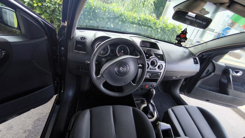Renault Mégane II 1.4 Gasolina – 2005 – 1.500€