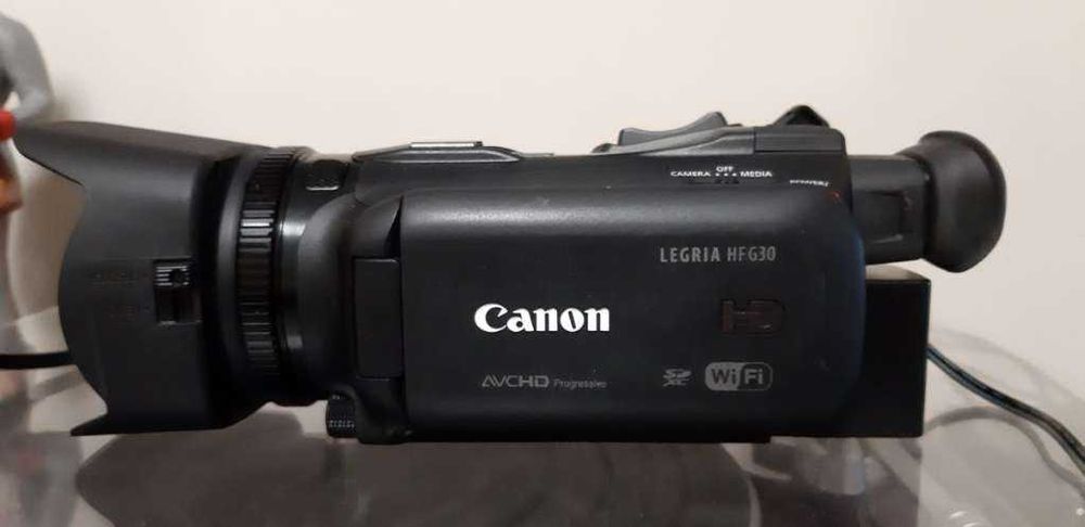 Canon Legria HF G30 – Wiele dodatków – Tylko odbiór osobisty