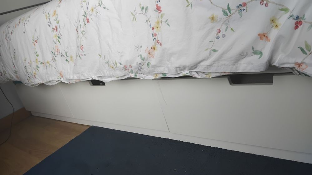 Cama de casal c/arrumação + cabeceira
