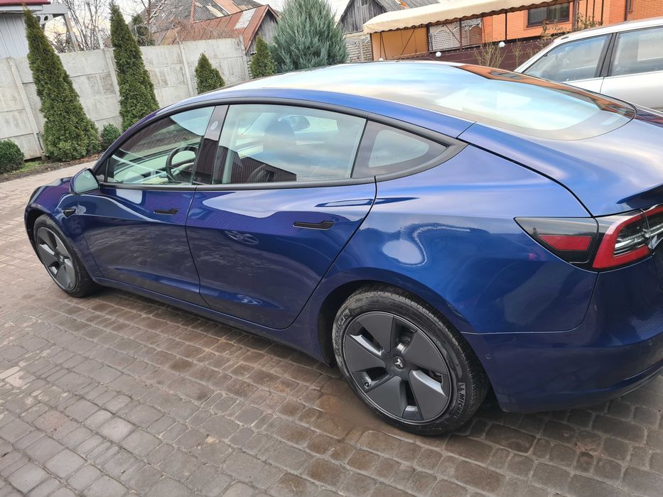 Tesla model 3 dual motor