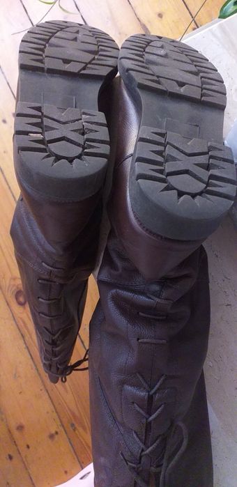 KozakiSkórzaneNaSzersząNogę