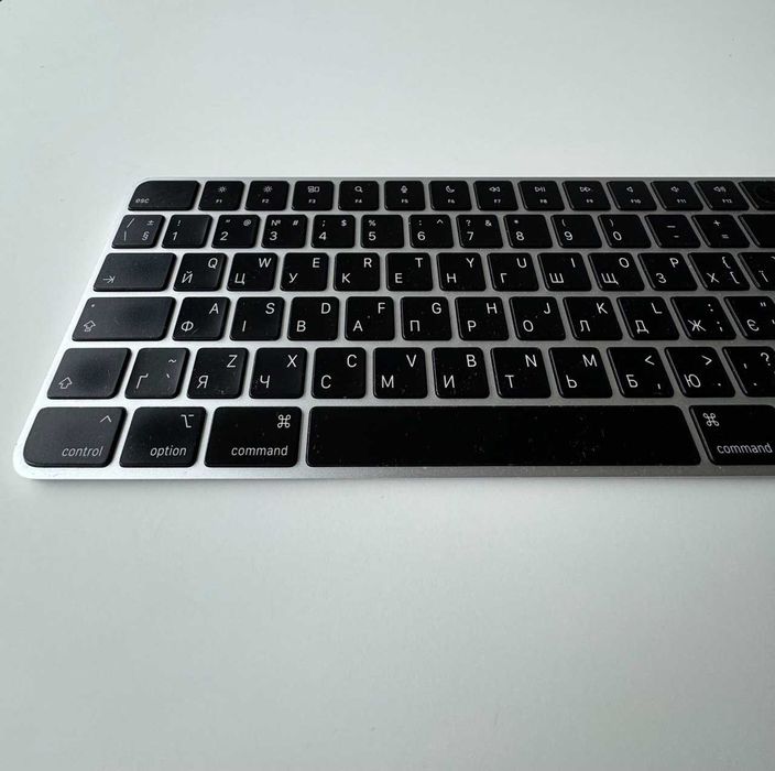 Apple Magic Keyboard Magic Keyboard with Touch ID (A2520)