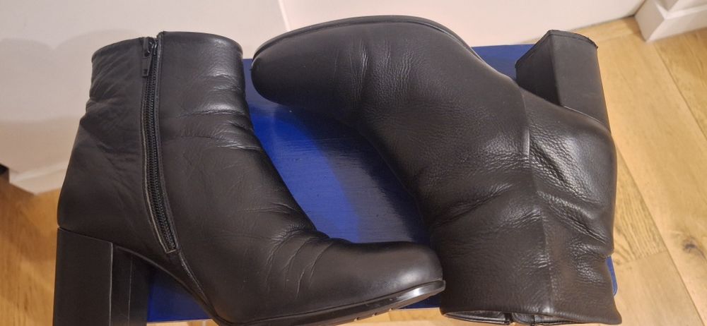 Skórzane botki UNISA, rozm  38