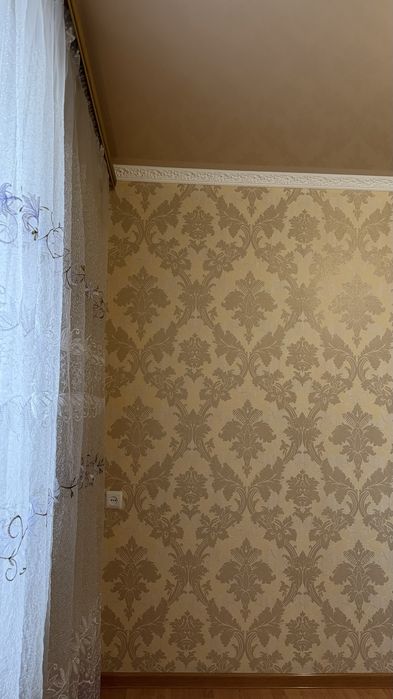 Здається в оренду три кімнатна квартира