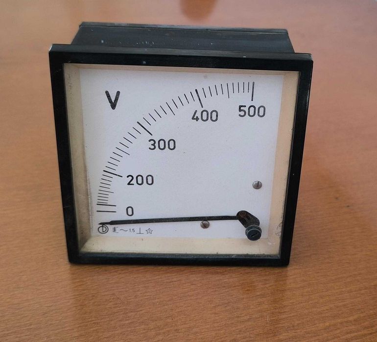 Voltímetro Analógico de Painel 500V AC 96x96 mm