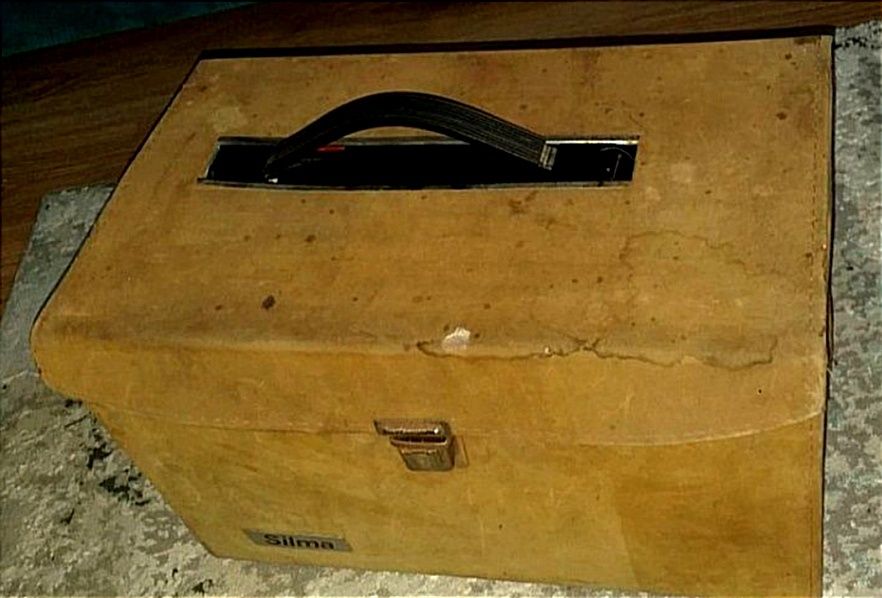 Stary projektor Solina S -221.