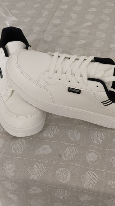 Tênis de homem fashion