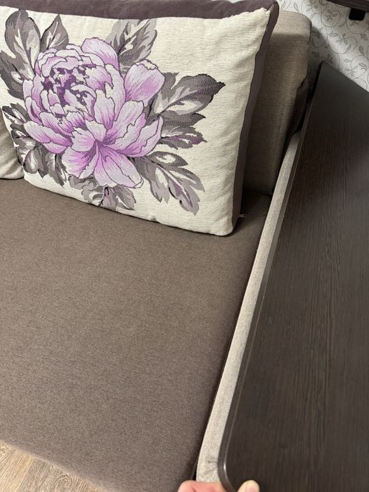 Диван розкладний в чудовому стані