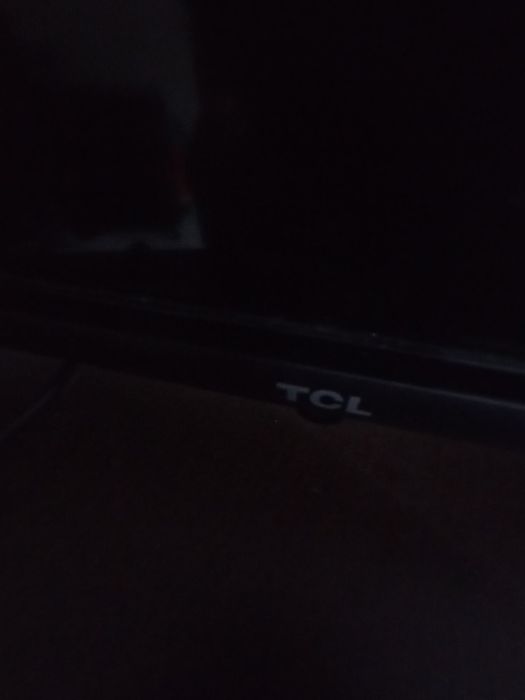 televisao tcl com defeito no ecra