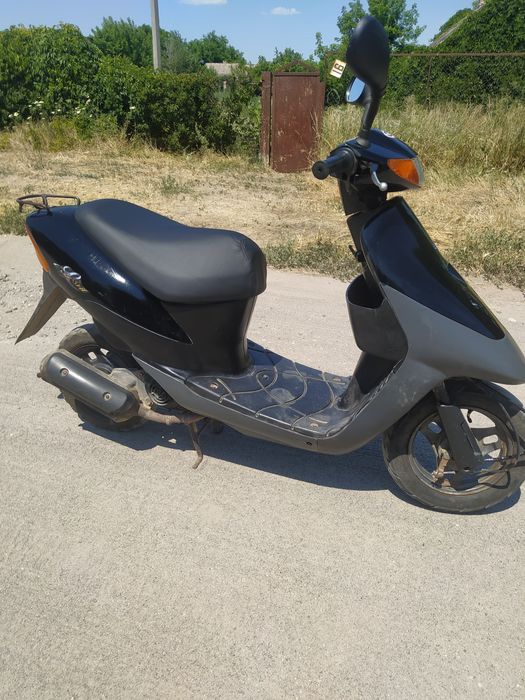 Скутор Suzuki lets 2