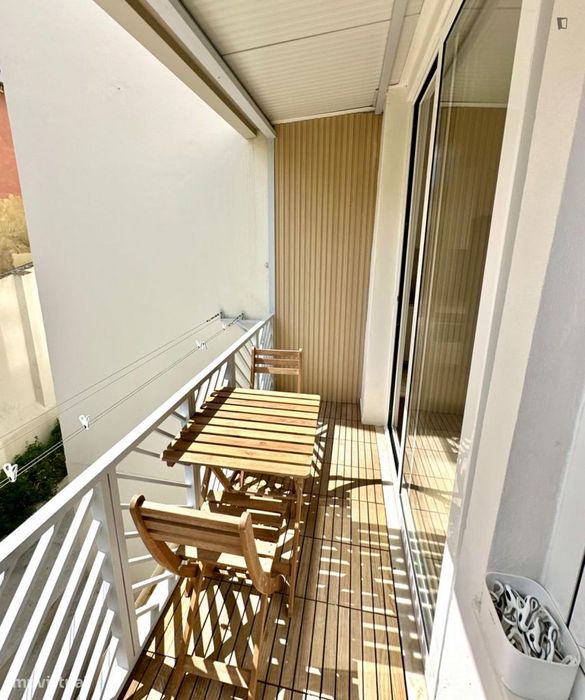 Quarto - localizado em Santa Apolónia Lisbon