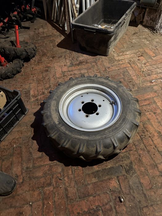 Koła przednie do ursusa c330