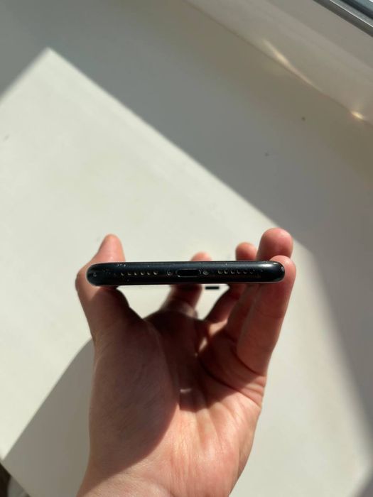 Продам Iphone xr