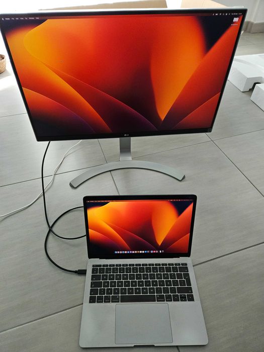 LG 27'' Ultra HD 4K Monitor