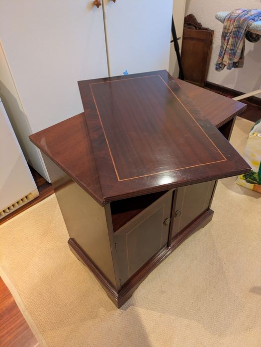 Móvel multifunções