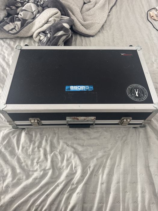 Controladora Numark mixtrack pro II com case
