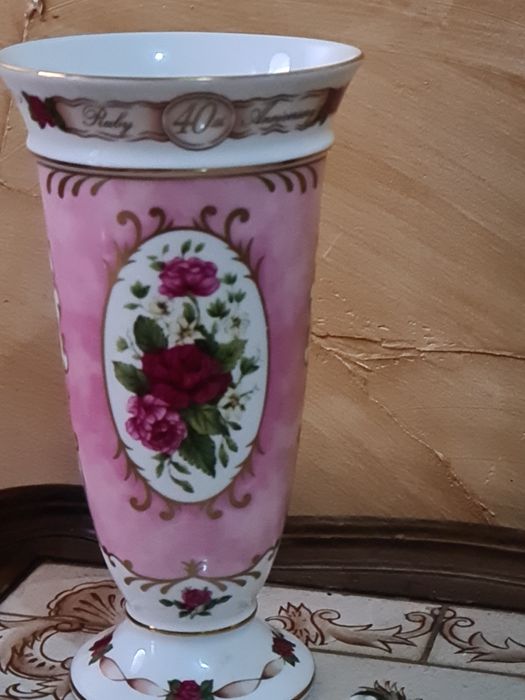 Wazonik porcelanowy angielski
