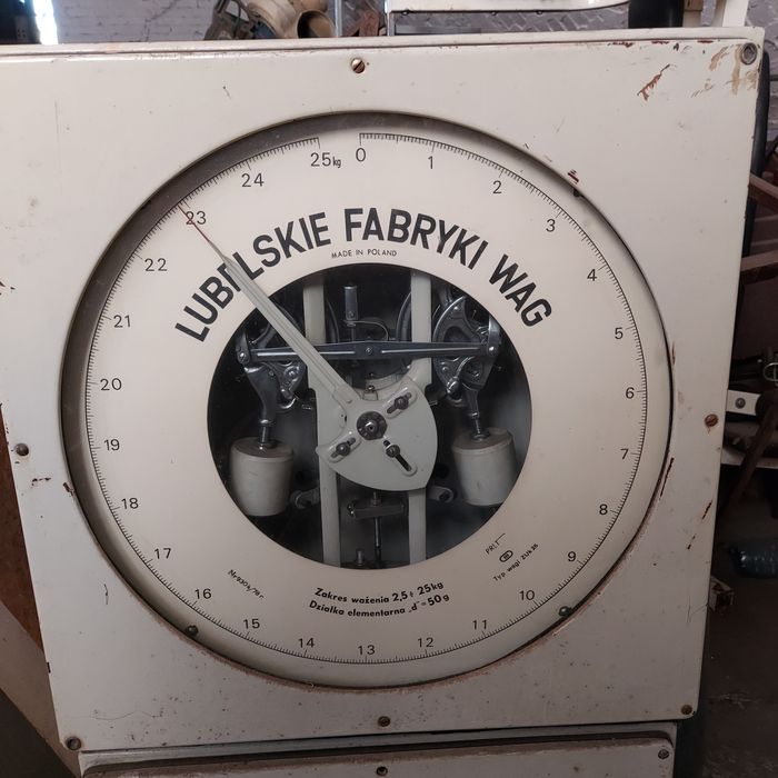 Waga uchylna 25kg wysokość ok.150cm