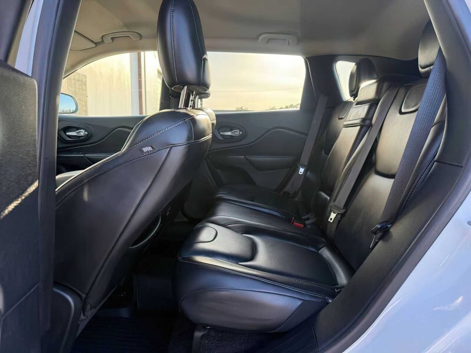 Jeep Cherokee Limited      2016