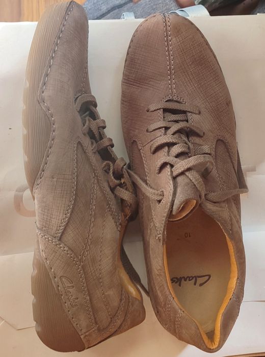 Продам чоловічі замшеві черевики Clarks.