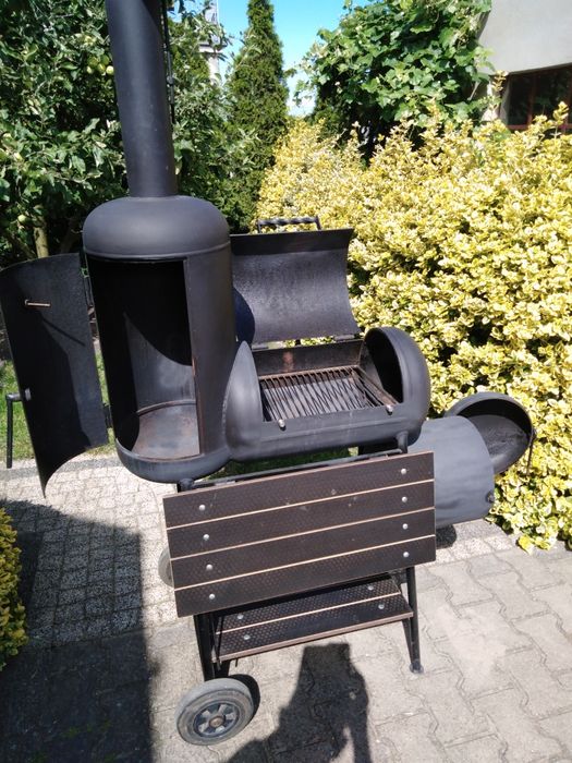 Grill-wędzarnia solidna