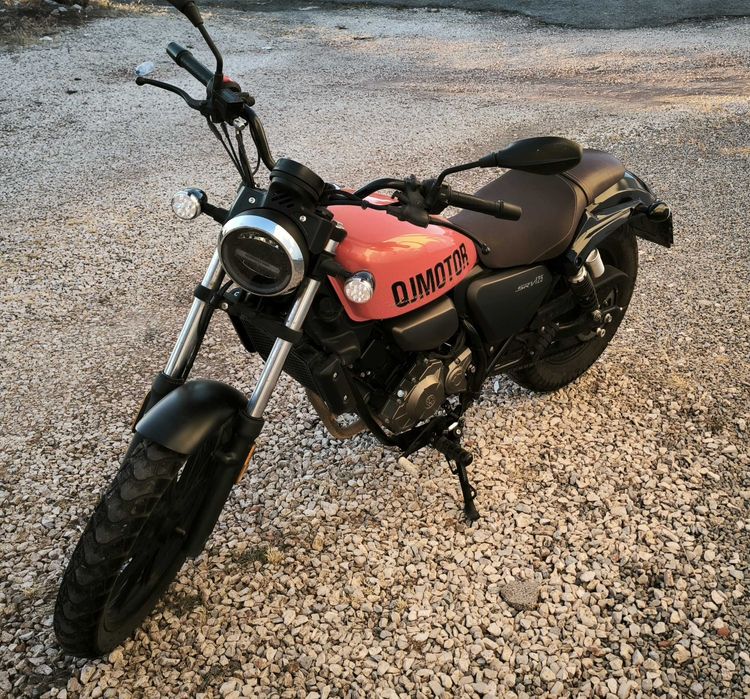 QJMotor SRV 125 - Em excelente estado