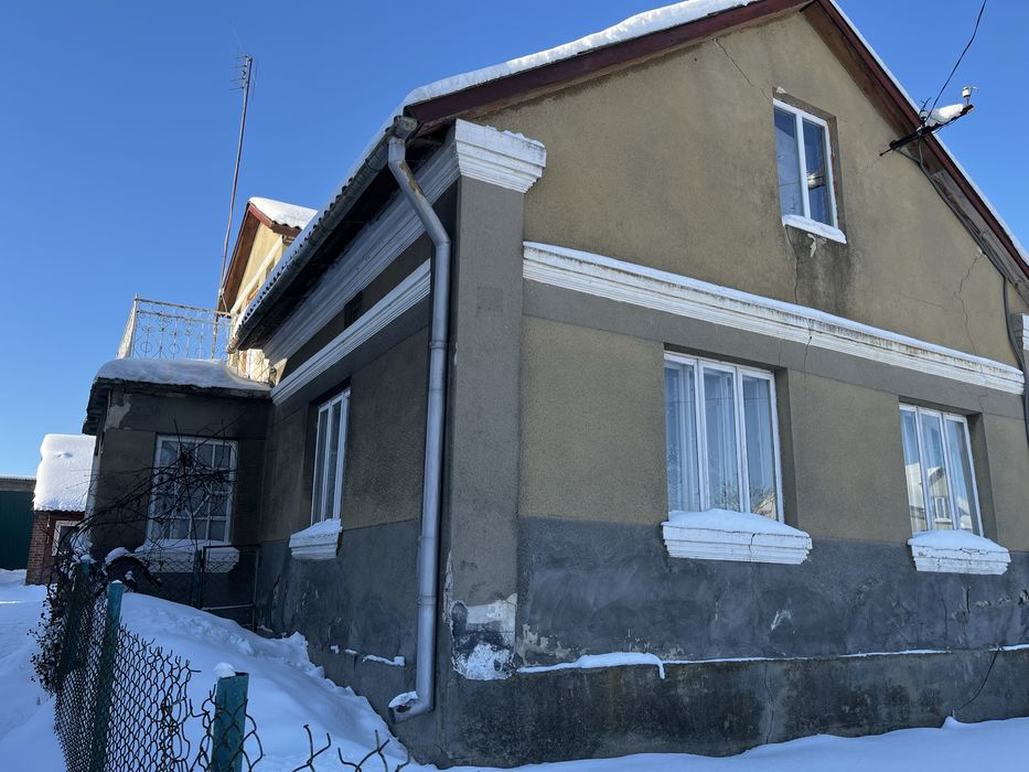 Продам цегляний будинок