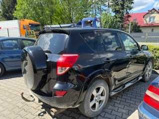 toyota rav 4 samochód