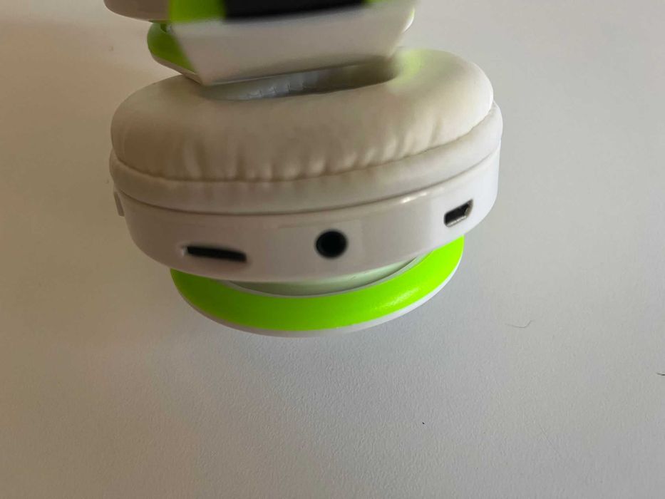 Phones Sem Fios  Com Radio - Cartão Micro SD - Bluetooth