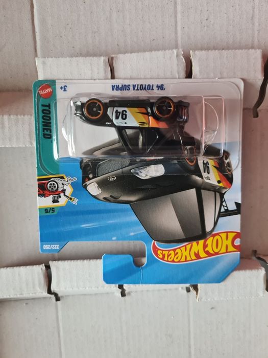 Autko hot wheels matchbox toyota supra