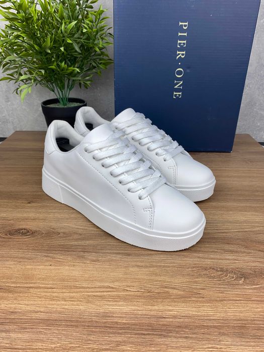 Buty Pier One r. 38 - białe skórzane sneakersy