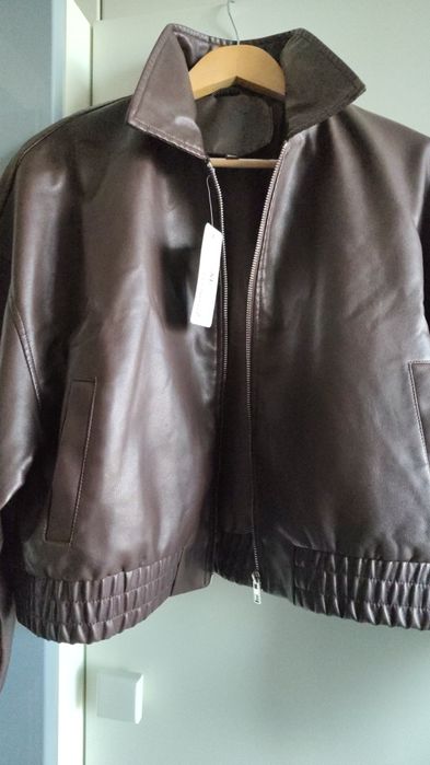 Продается женская курточка.