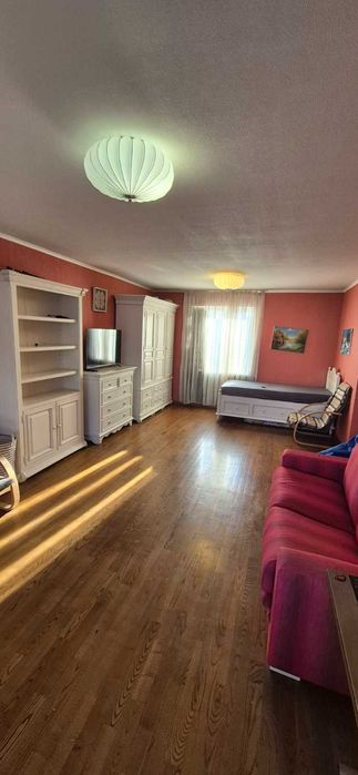Оренда 3-кімнатної квартири 120 м.кв.біля метро «Палац Україна» Антоновича,122