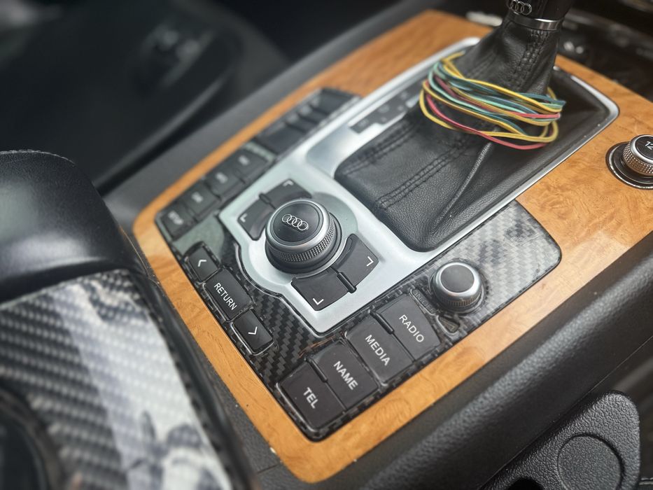 Продам Audi Q7 2007г