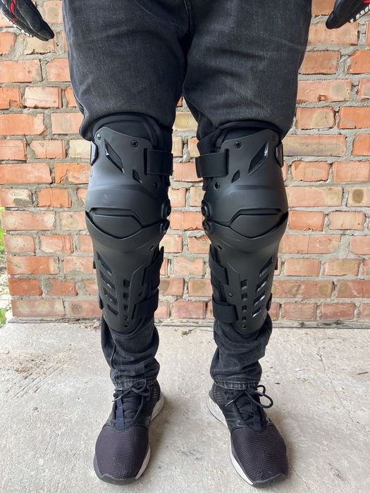 Мото наколенники брэйсы