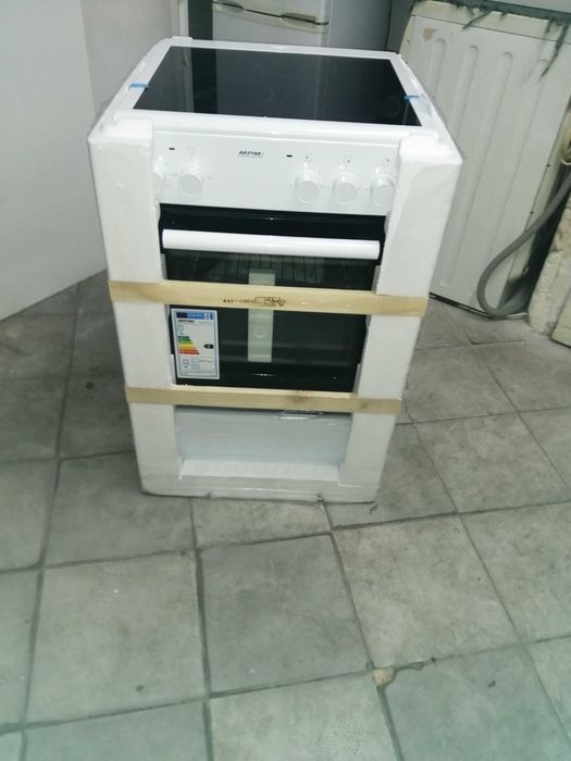 Kuchenka ceramiczna MPM 53 KEC 30 , nowa, oryginalnie zapakowana