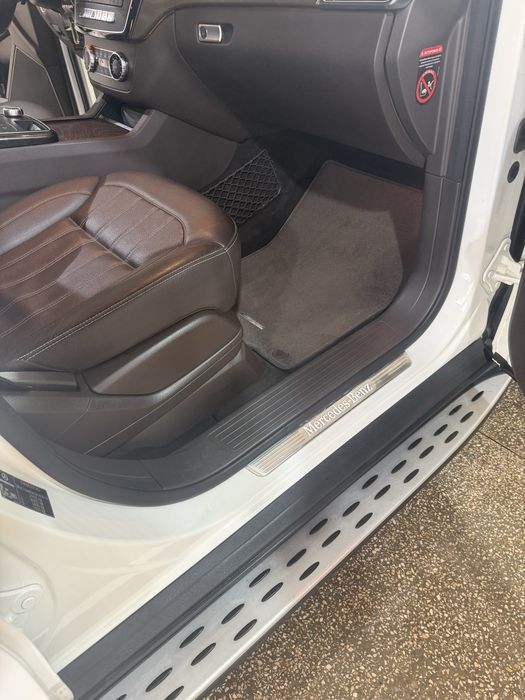 Автомобіль Mercedes GLE 250