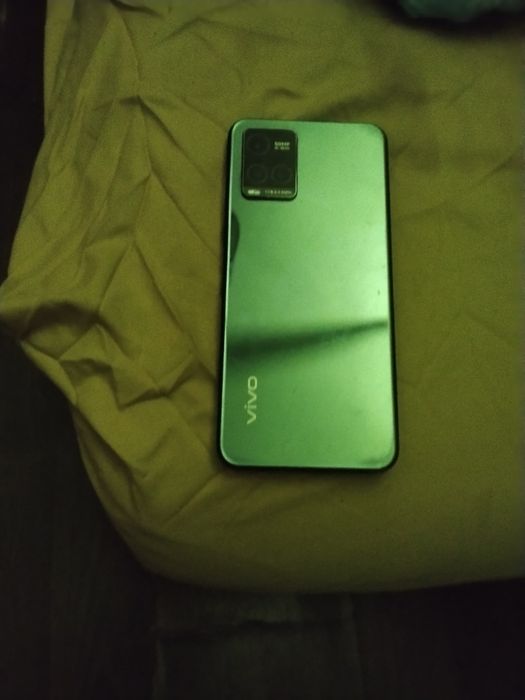 VIVO Y33s idealny telefon na start