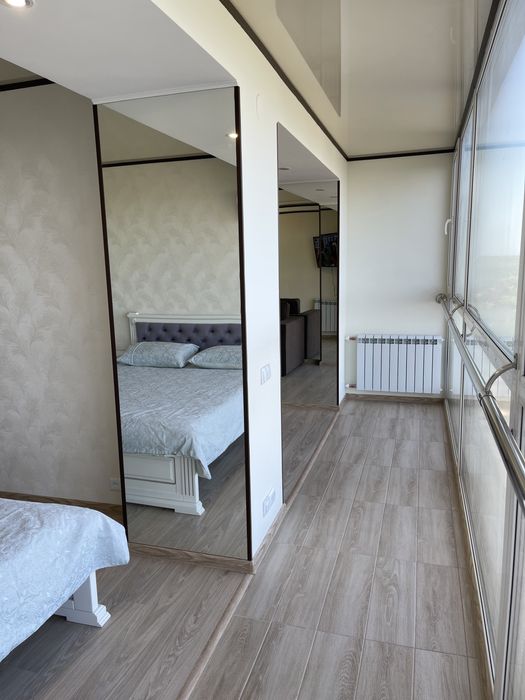 Подобова Погодинна оренда Шикарная VIP двухкомнатная студия 95 квартал